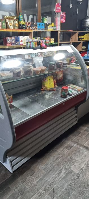 Продам холодильники в магазин