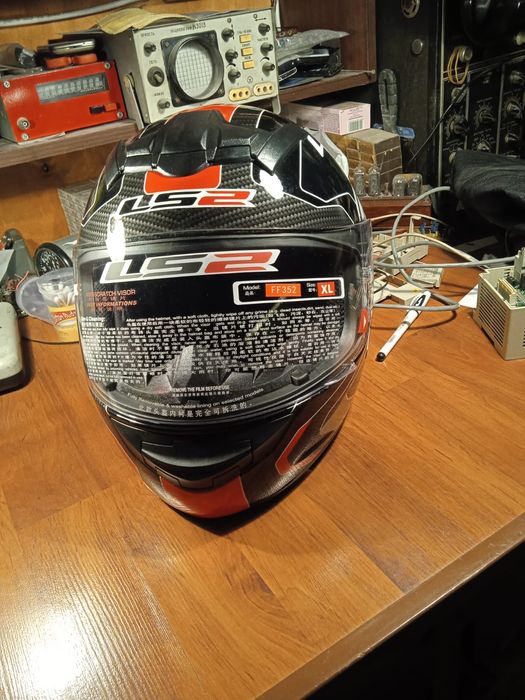 Продам    каску.