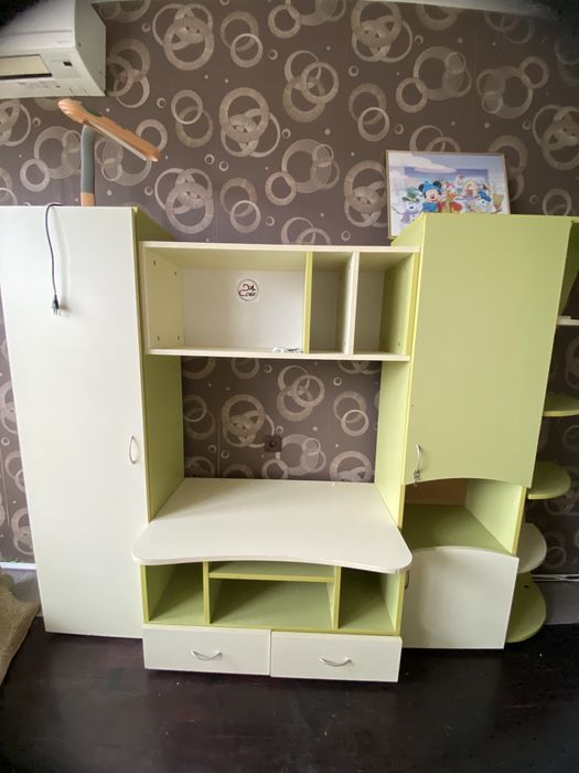 Мебели и матраци.