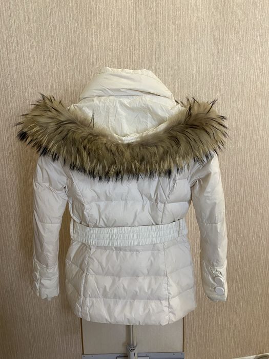 Продам куртку женскую