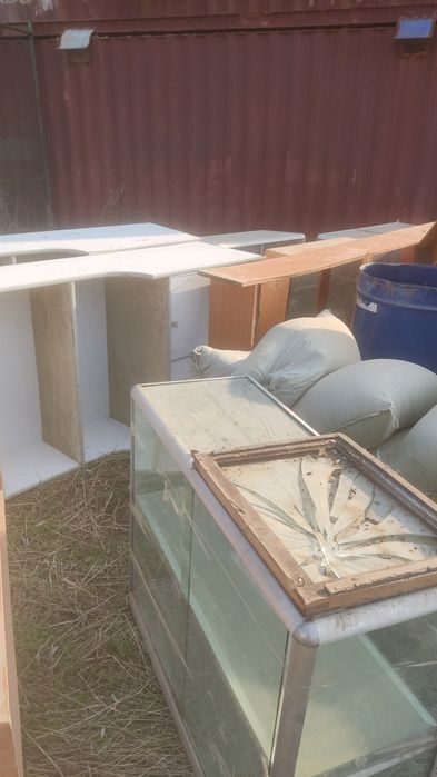 Продам витрины стекло