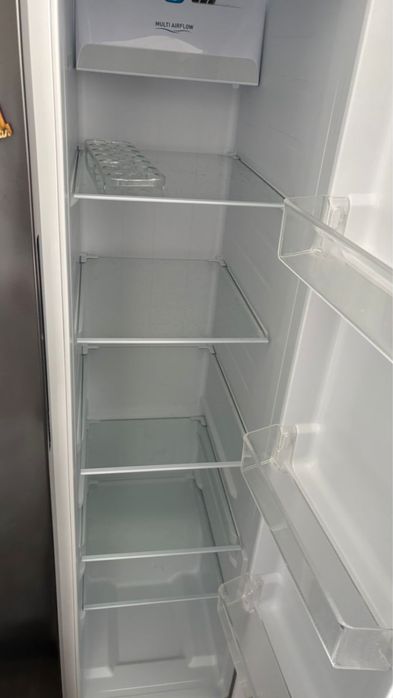 холодильник продам