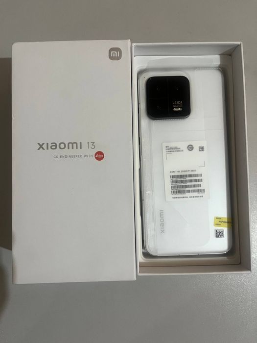 XIAOMI 13 12/256 GB