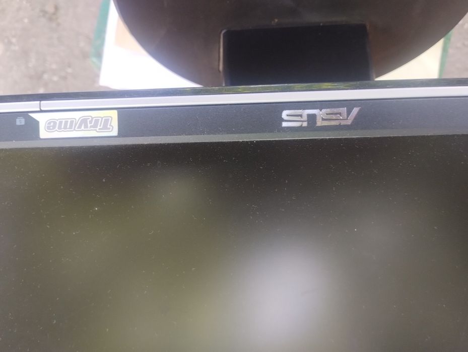 Vand masina de scris electrica funcțională Hercules  electricLC si minitor Asus funcțional