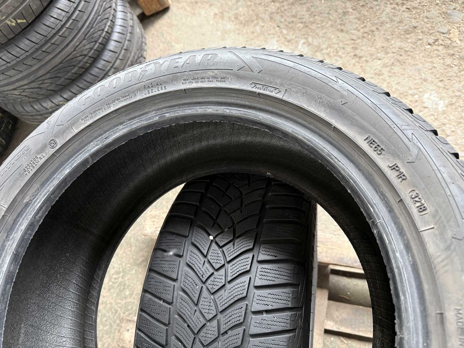 2x Anvelope iarna 235/50 r17 M+S - GoodYear Ultra Grip Performance gen