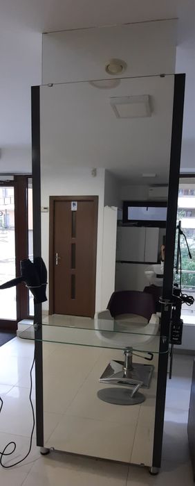 Vand post de lucru profesional pentru frizerie/coafor, in Cluj