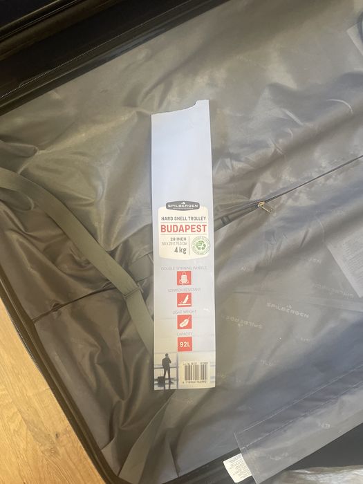 Куфари  с четири колела