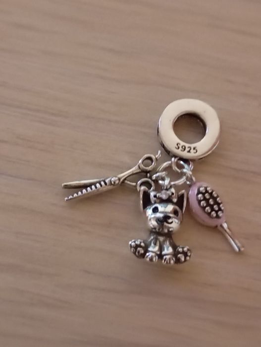 Charm argint foarfeca Pandora