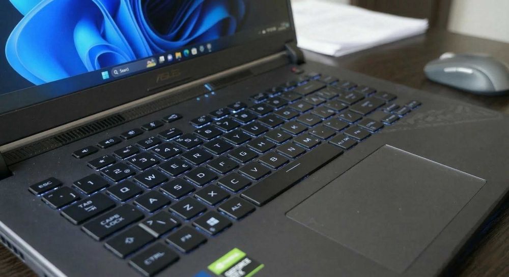 Laptop ASUS ROG Strix G16 | i9-14900HX | RTX 4070 | 96GB RAM|4.5TB SSD