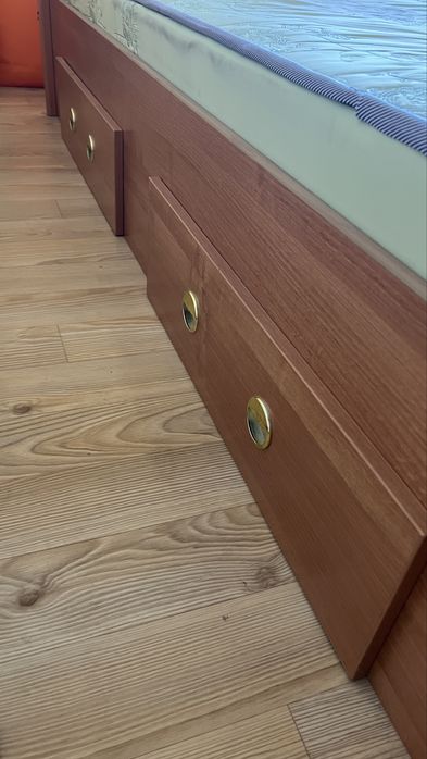 Продам срочно 2 кровати