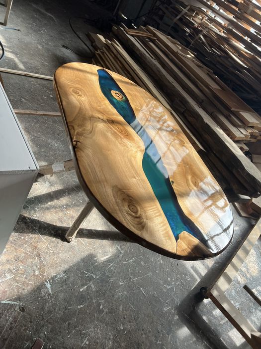 Помощни и холни масички с епоксидна смола