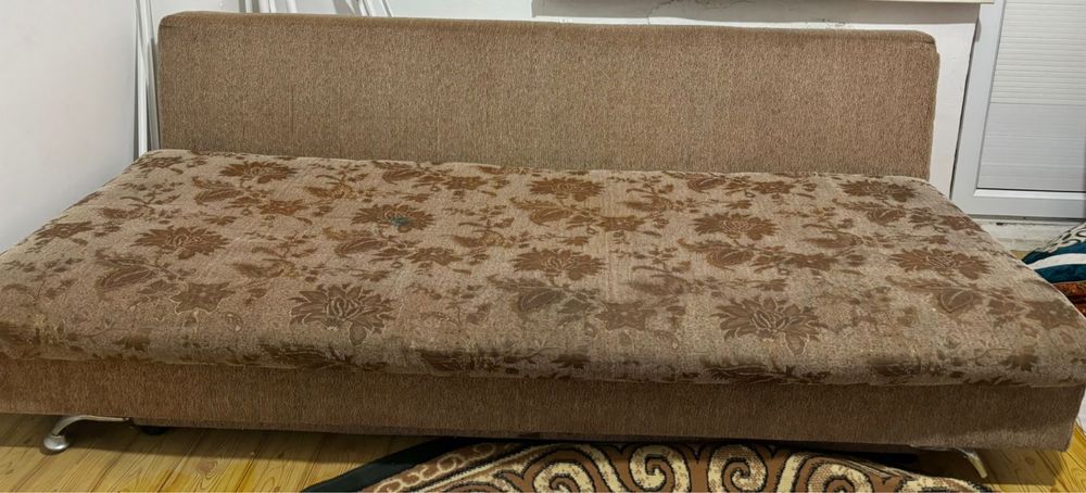 Тегин бесплатно диван