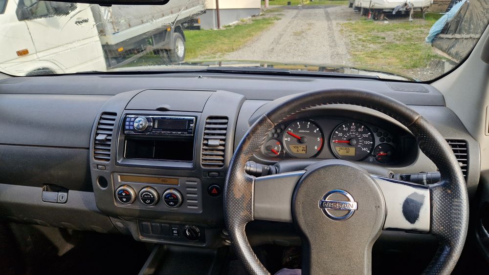 Vând 2 Nissan Navara d40 175 cai