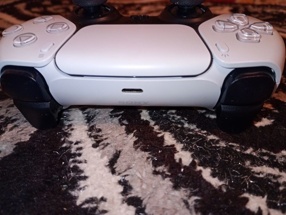 PlayStation controller PS 5