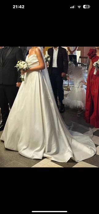 Rochie mireasa Pronovias
