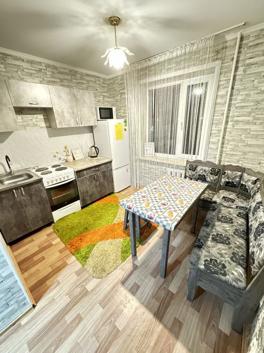 Продам ковер 1,7х1,7в отличном состоянии