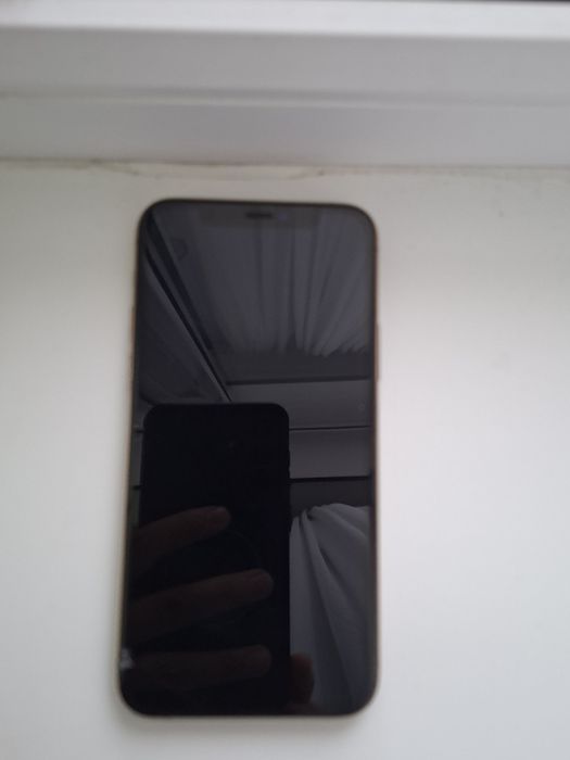 IPhone 11 pro старый не рабочий