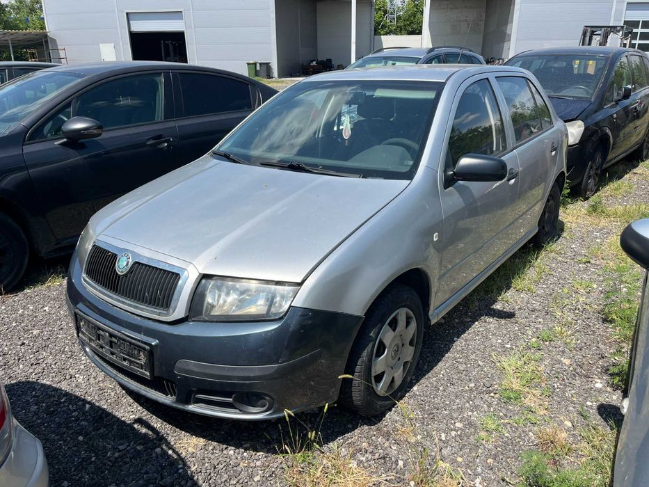 Dezmembrez Skoda Fabia 1 facelift gri argintiu 1,2 benzina 2006
