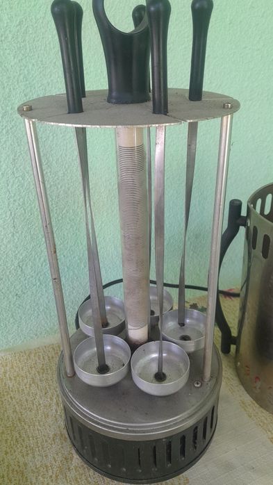 Продам Электро- шашлычницу.