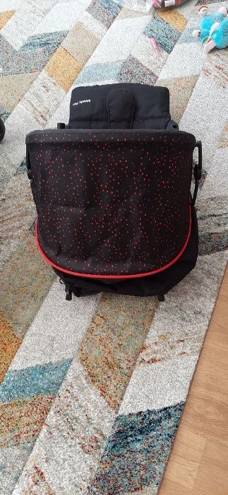 Maxi-cosi. Седалка за bebe confort и гюрук и подложка за седалка.