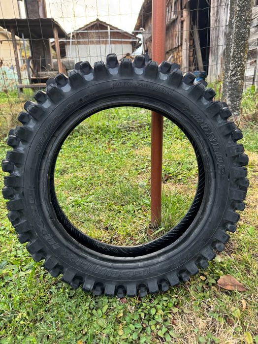 Здравеѝте,продавам задна гума Dunlop 90/100-12  46m