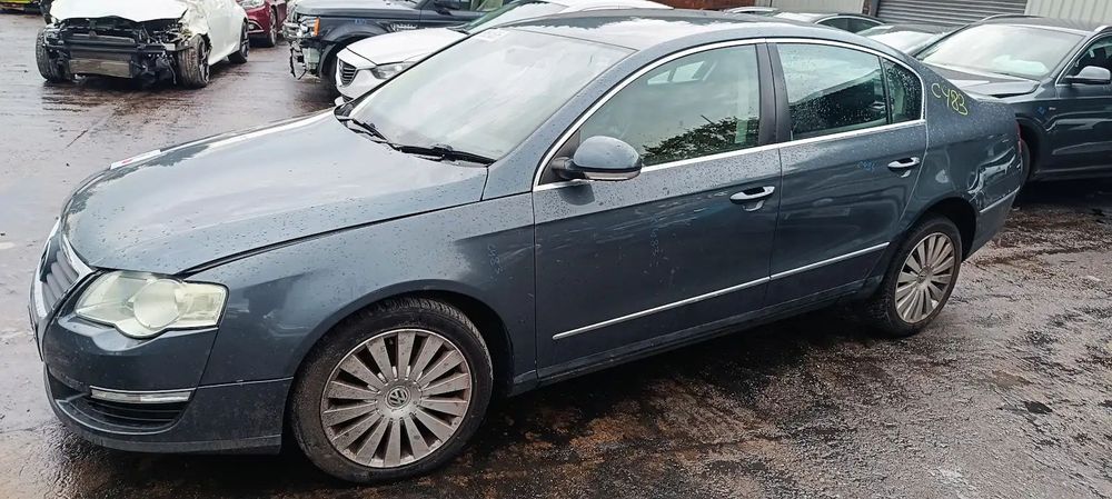 Dezmembrari / Dezmembrez Volkswagen Passat B6 (3C2) 2.0 TDI CBAB cutie viteze manuala cod culoare LK7X