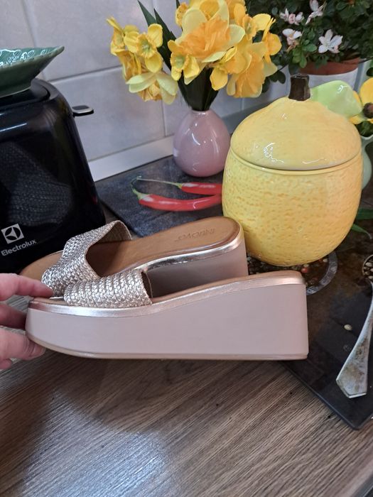 Papuci Inuovo din piele mas 38