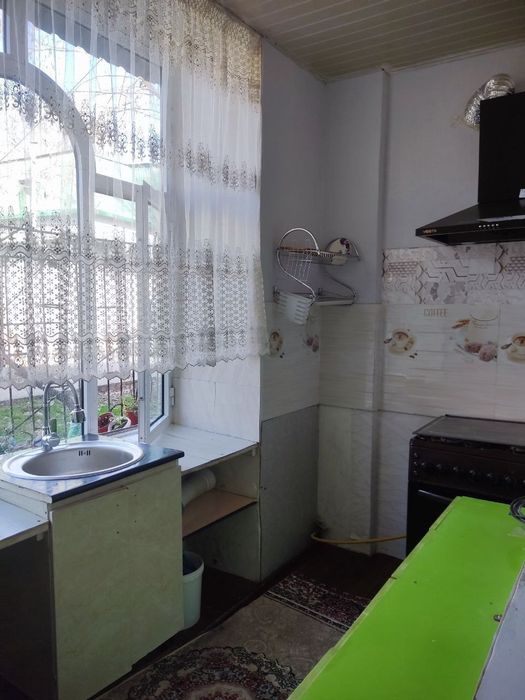 Продам чиланзар 17.  Одна переделанная на двух