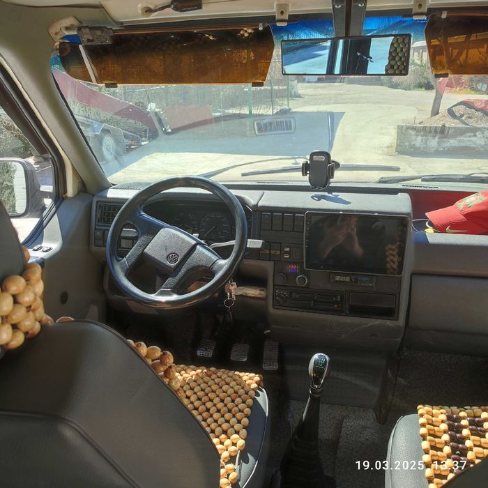 Микроавтобус VOLKSWAGEN T4