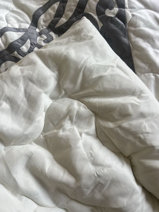 Двуспальное одеяло