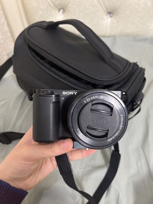 СРОЧНО ПРОДАМ Sony ZV-E10 фотоаппарат