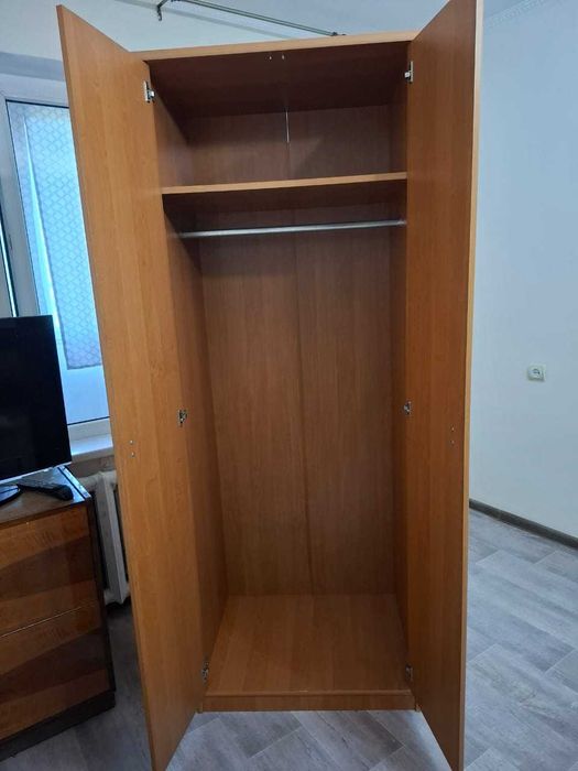 Шкаф в спальню для одежды