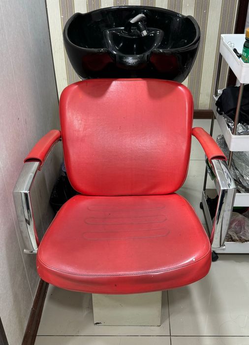 кушетка косметологическая и парикмахерская мойка