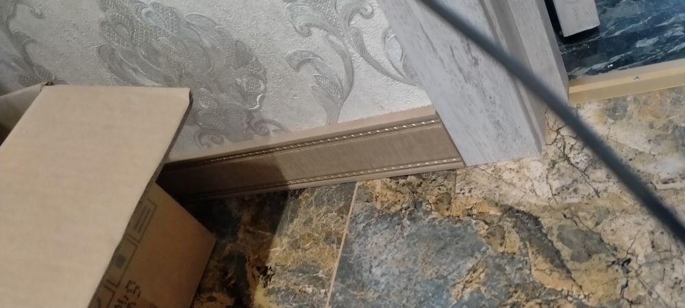 Молдинги декоративные для стен и потолков