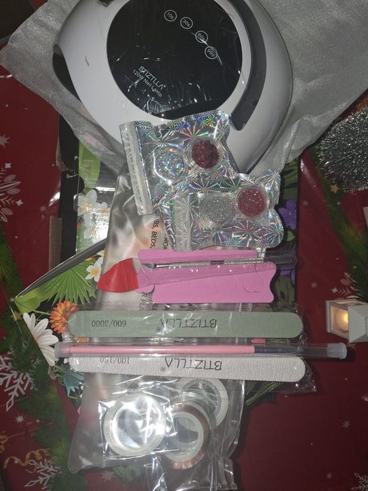 Маникюрный набор Btiztlla