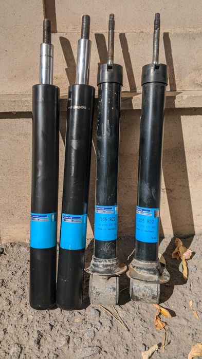 Амортизаторы (стойки) Ауди 80 B4