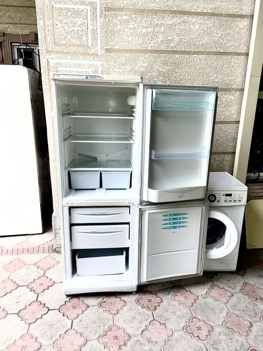 Продам холодильник рабочая морозит