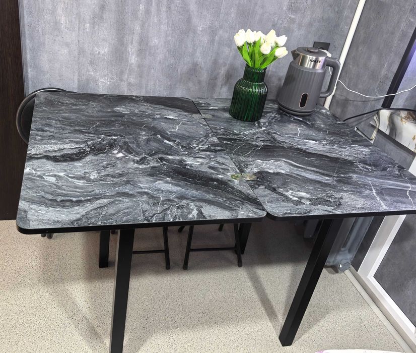 Стол раскладной со стульями