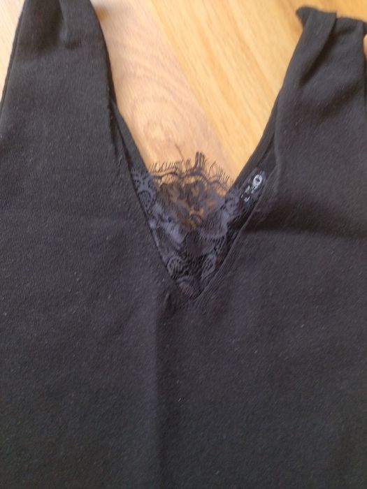 Плетена и еластична рокля на Liu Jo