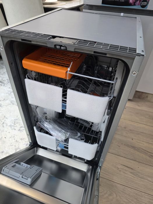 Посудомойка Yasin