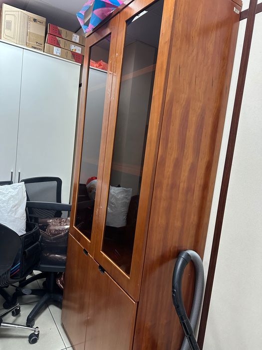 Продам офисную мебель