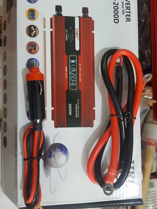 Инвертор преубразовател с лед дисплей за кола 12-220v-2000вата НОВИ