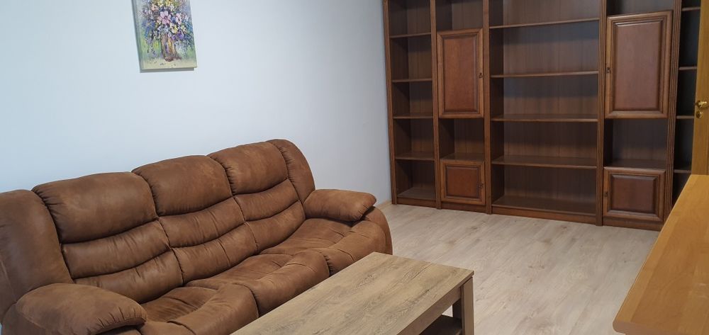 Дава се под наем Четиристаен апартамент в Плевен, Идеален център - 100 кв.м за 510 € - Снимка #7