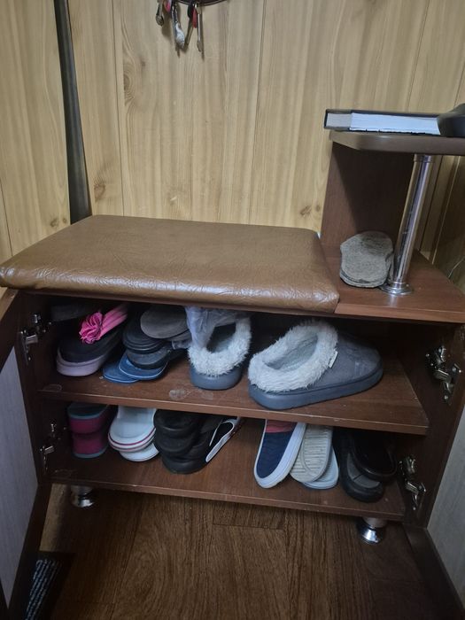 Продаётся прихожая