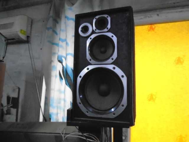 Виниловый  проигрыватель  Grundig (комплект)