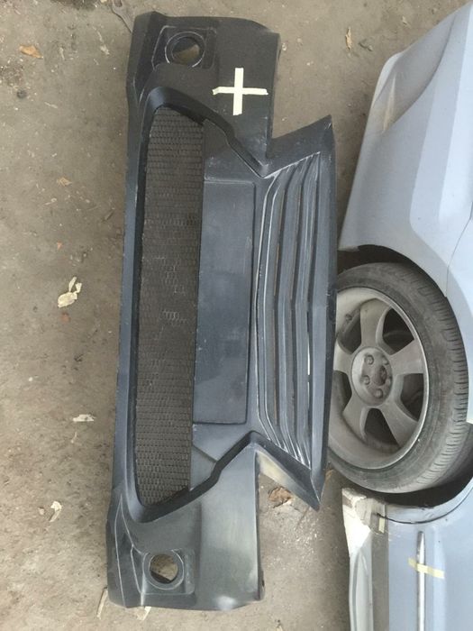 Продам бампер на лада ларгус