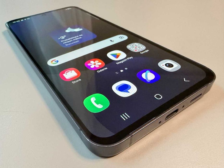 Samsung / Galaxy S24 FE 128 Gb / Black / 100% Acumulator