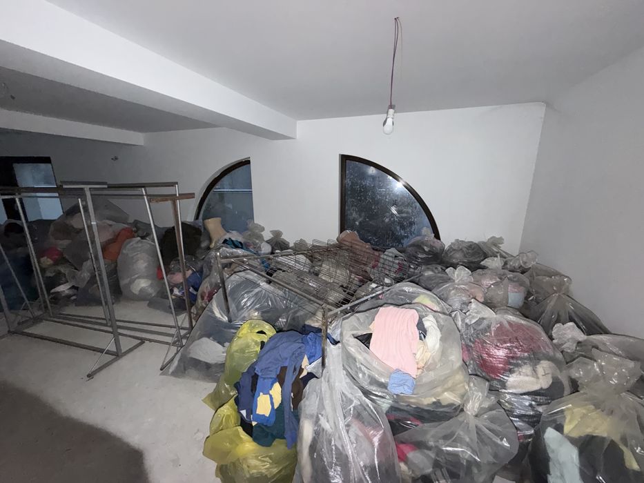 Lichidare magazin second hand