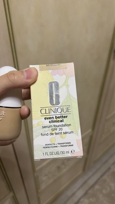 Продам тоналка clinique новый