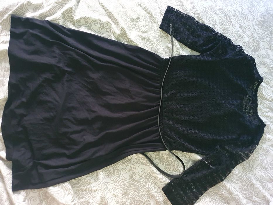 Черна елегантна рокля About you